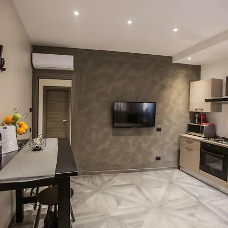 Apartment Castle Near Duomo Milan